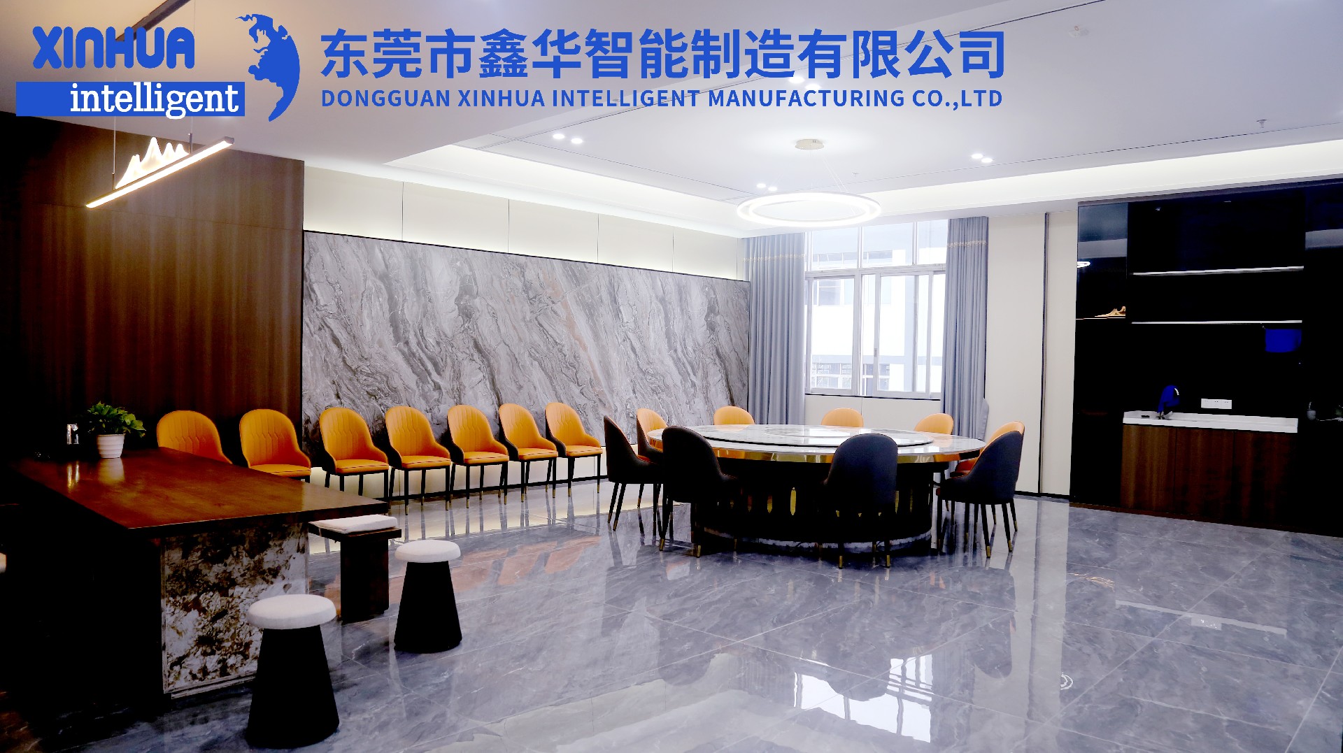 鑫华智能二楼办公区域